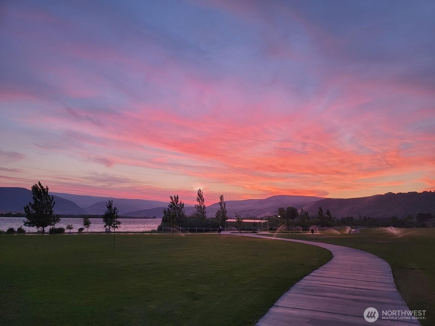 23325 Sunserra Loop NW Quincy WA 98448