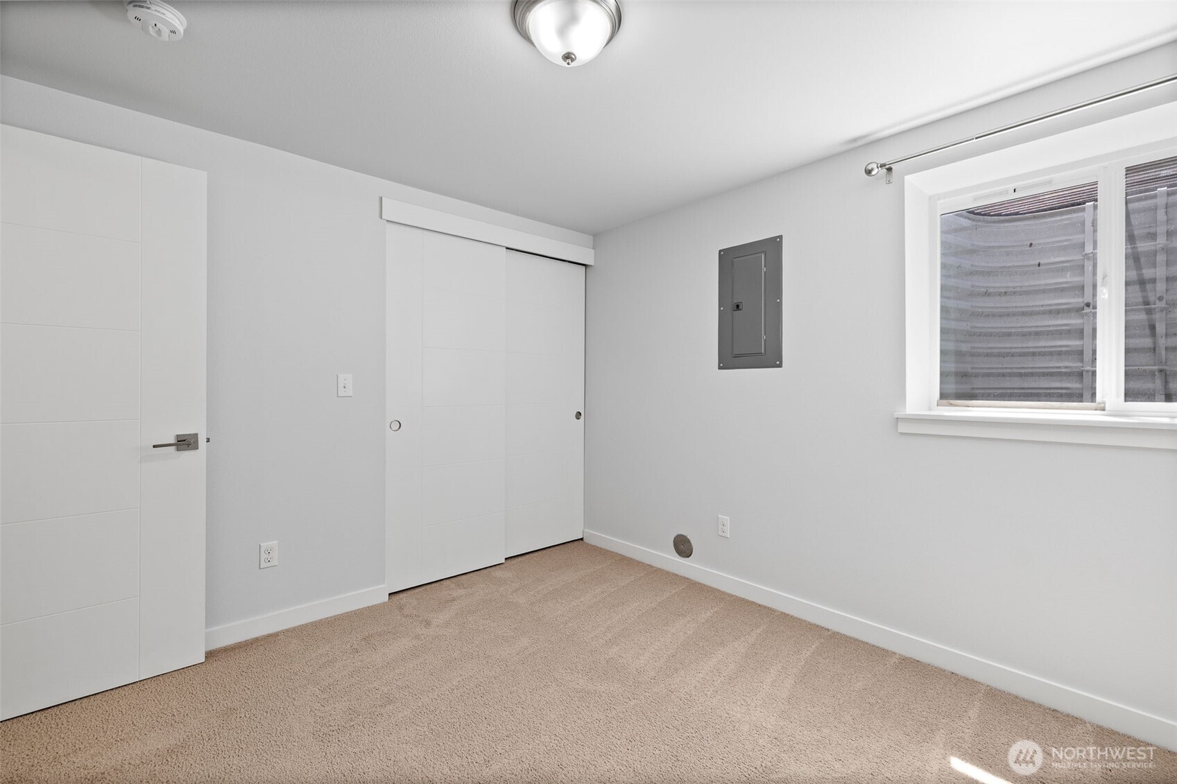 911 N 104th Street Seattle WA 98133