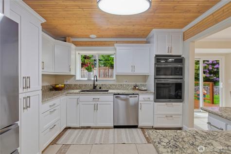 412 164 Place SE Bothell WA 98012