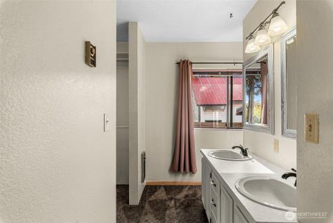 120 S Douglas Street Cashmere WA 98815