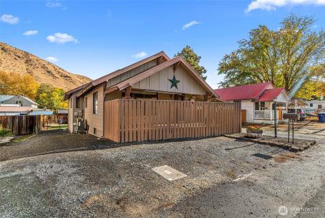 120 S Douglas Street Cashmere WA 98815