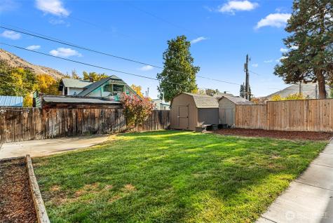 120 S Douglas Street Cashmere WA 98815