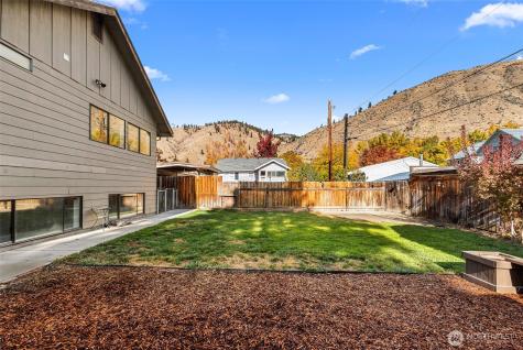 120 S Douglas Street Cashmere WA 98815