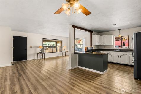 120 S Douglas Street Cashmere WA 98815