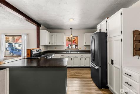 120 S Douglas Street Cashmere WA 98815