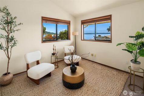 27523 SW Sandy Shores Drive Vashon WA 98070