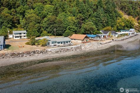 27523 SW Sandy Shores Drive Vashon WA 98070
