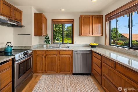 27523 SW Sandy Shores Drive Vashon WA 98070