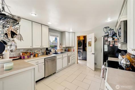 10825 4th Avenue W Everett WA 98204