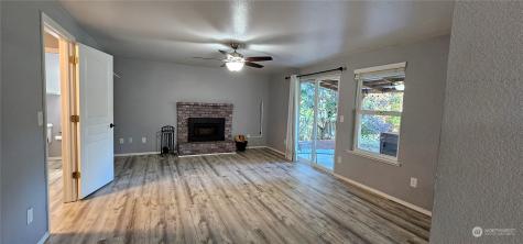 1585 Nw 2nd Avenue Oak Harbor WA 98277