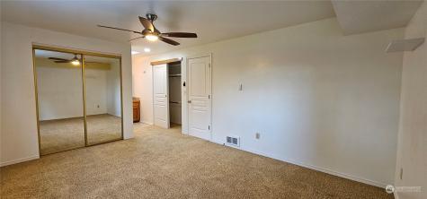 1585 Nw 2nd Avenue Oak Harbor WA 98277