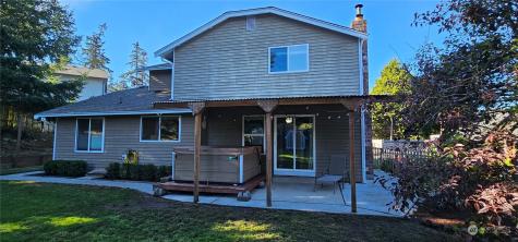 1585 Nw 2nd Avenue Oak Harbor WA 98277