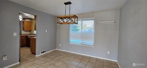1585 Nw 2nd Avenue Oak Harbor WA 98277