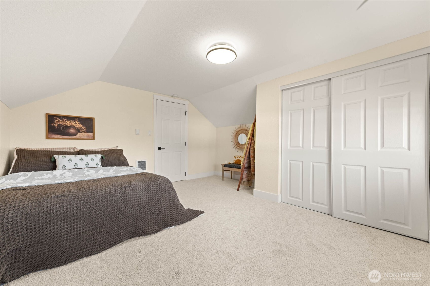 5907 Yakima Avenue Tacoma WA 98408