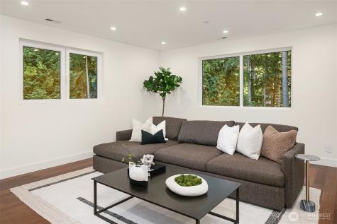 2847 134th Avenue NE Bellevue WA 98005