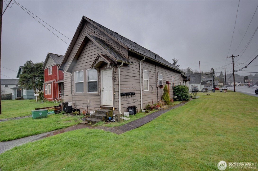 818 1st Street Aberdeen WA 98520