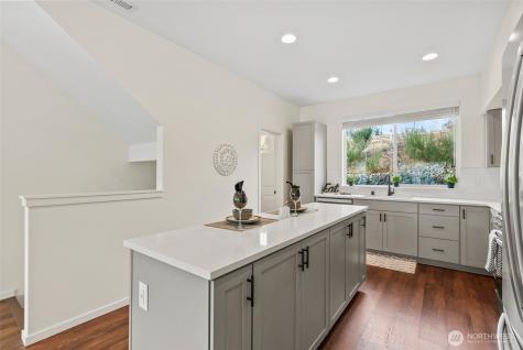 10049 Kings Landing Avenue NW Bremerton WA 98311