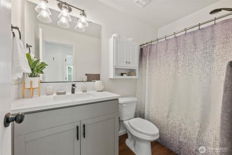 10049 Kings Landing Avenue NW Bremerton WA 98311