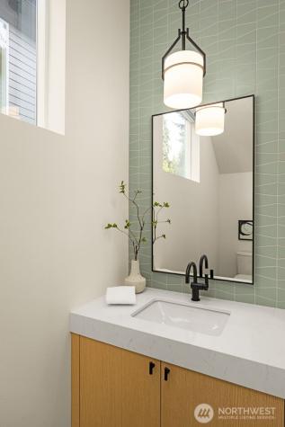 8407 NE 137th Street Kirkland WA 98034