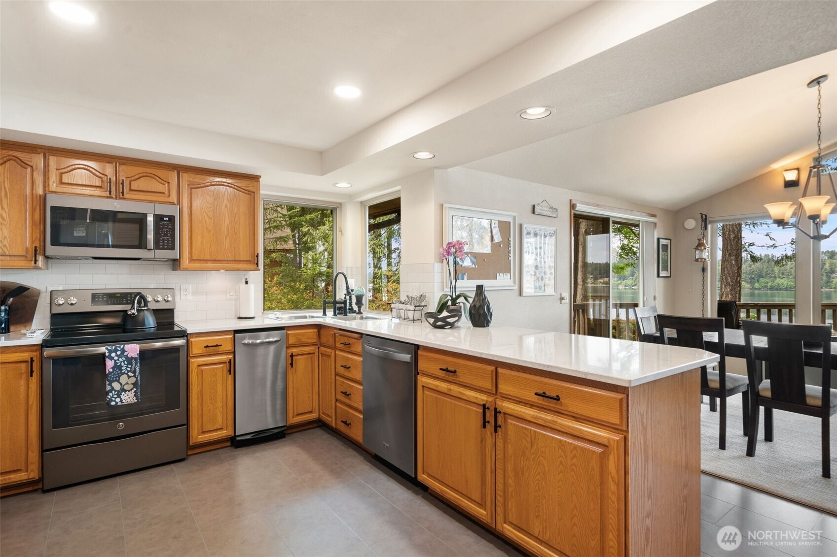 547 E Pointes Drive W Shelton WA 98584