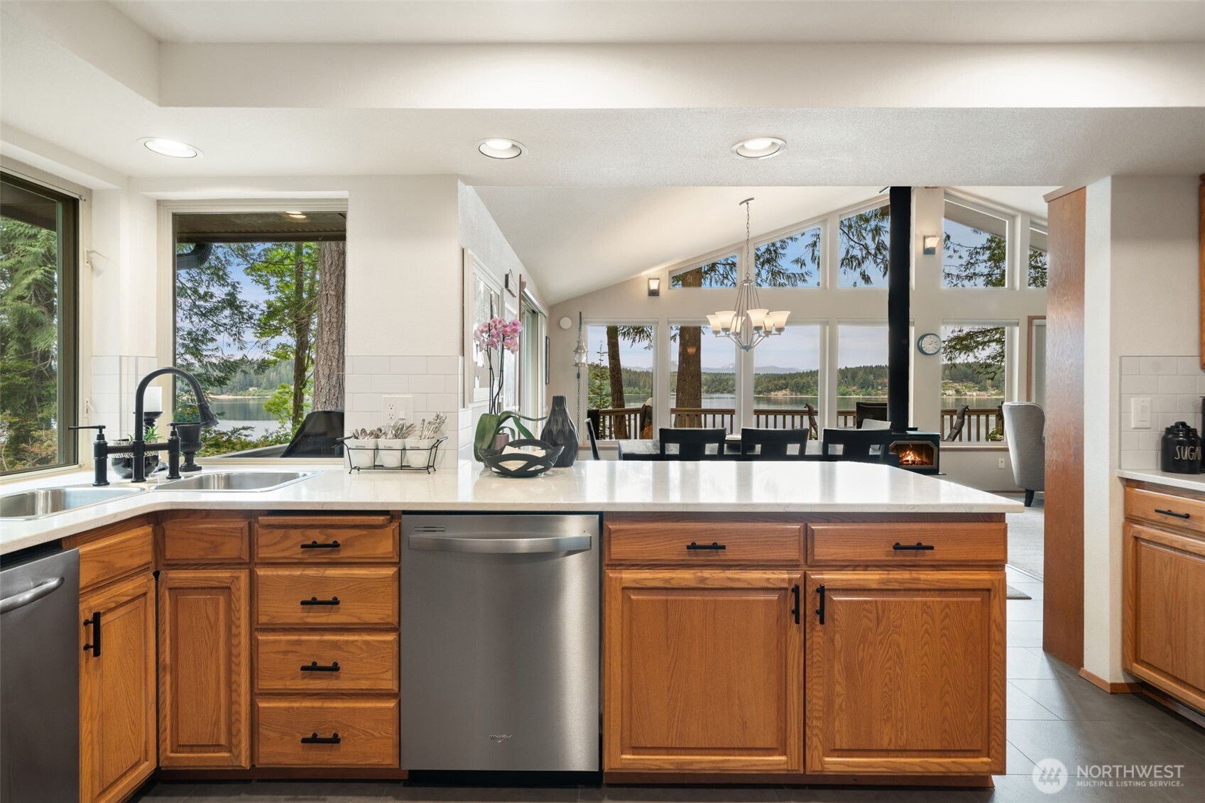 547 E Pointes Drive W Shelton WA 98584