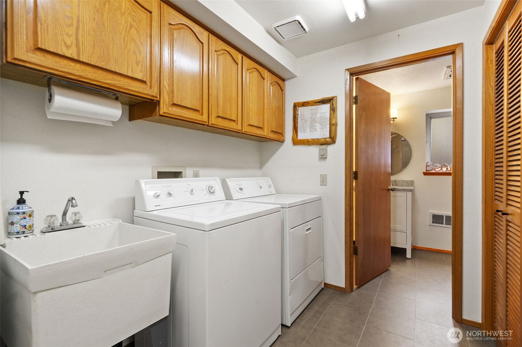 547 E Pointes Drive W Shelton WA 98584