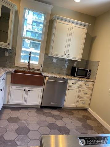 1522 Taylor Avenue N Seattle WA 98109