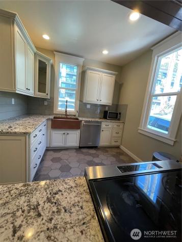 1522 Taylor Avenue N Seattle WA 98109