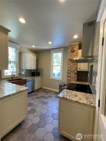 1522 Taylor Avenue N Seattle WA 98109