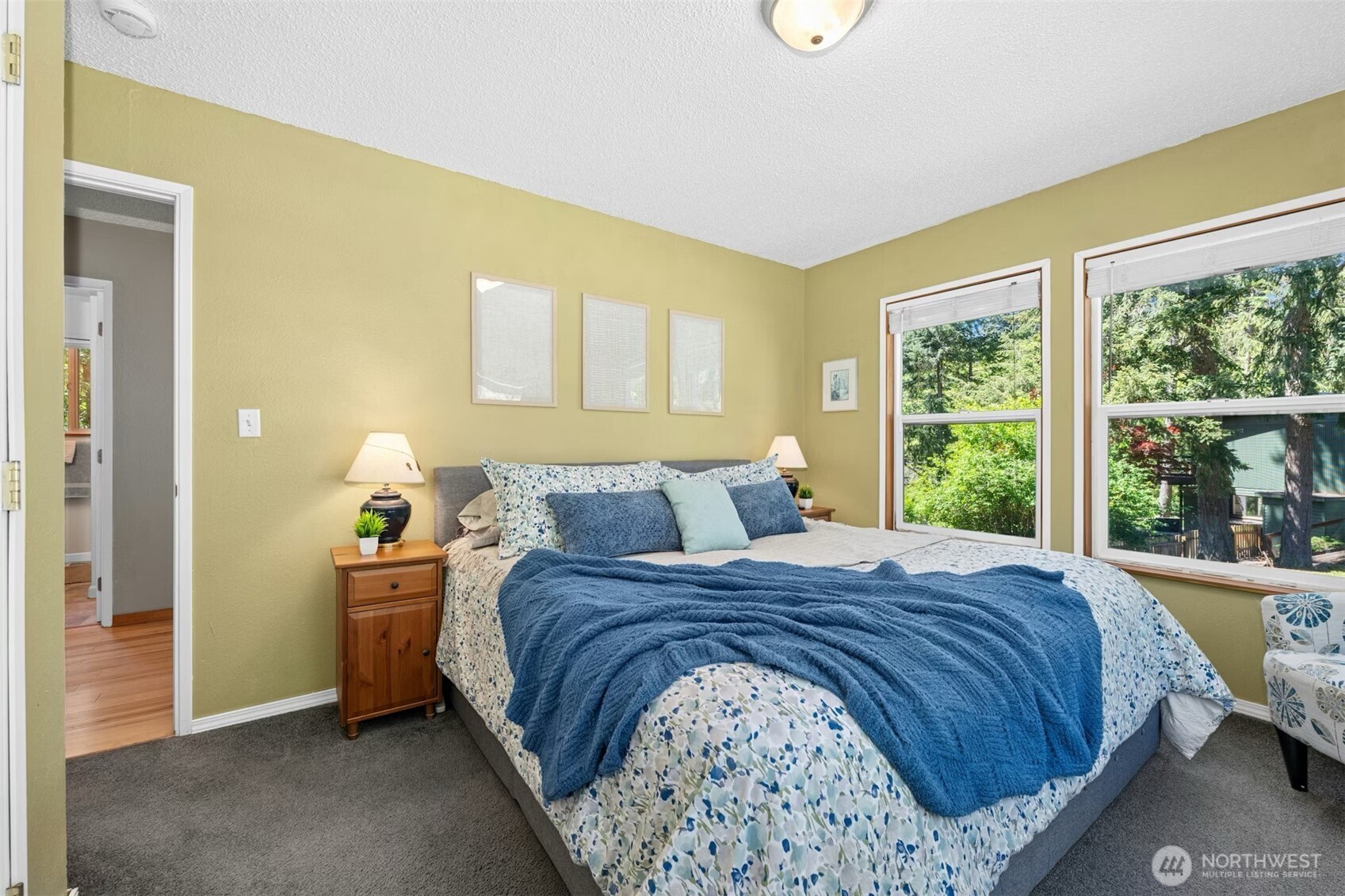 711 Eagle Cliff Rd NE Bainbridge Island WA 98110