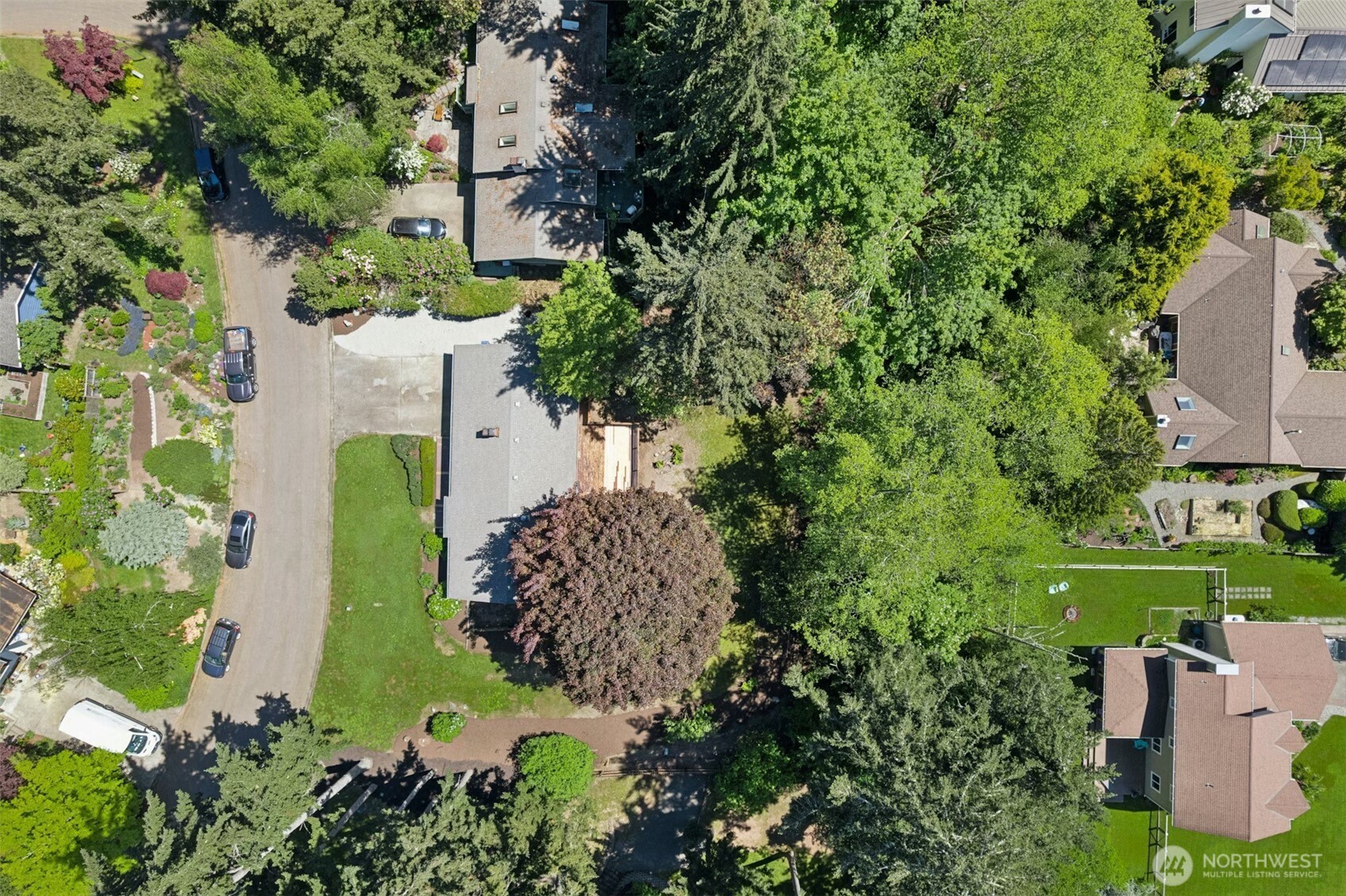711 Eagle Cliff Rd NE Bainbridge Island WA 98110
