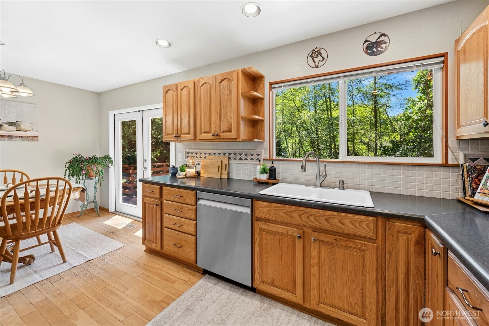 711 Eagle Cliff Rd NE Bainbridge Island WA 98110