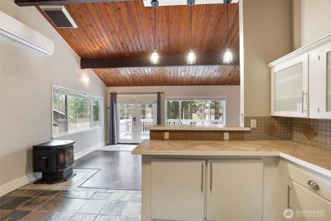 41 NE Barbara Lane Belfair WA 98528
