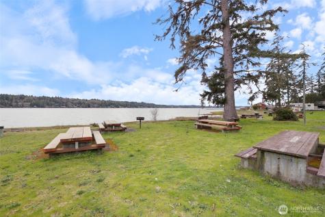 41 NE Barbara Lane Belfair WA 98528