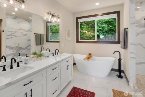 1048 Malvern Hills Drive Camano Island WA 98282