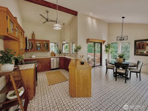 16409 NE 43rd Court Redmond WA 98052