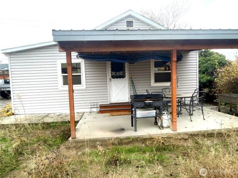 215 Dewberry E Omak WA 98841