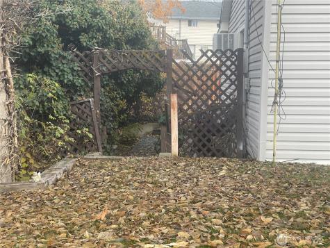 215 Dewberry E Omak WA 98841