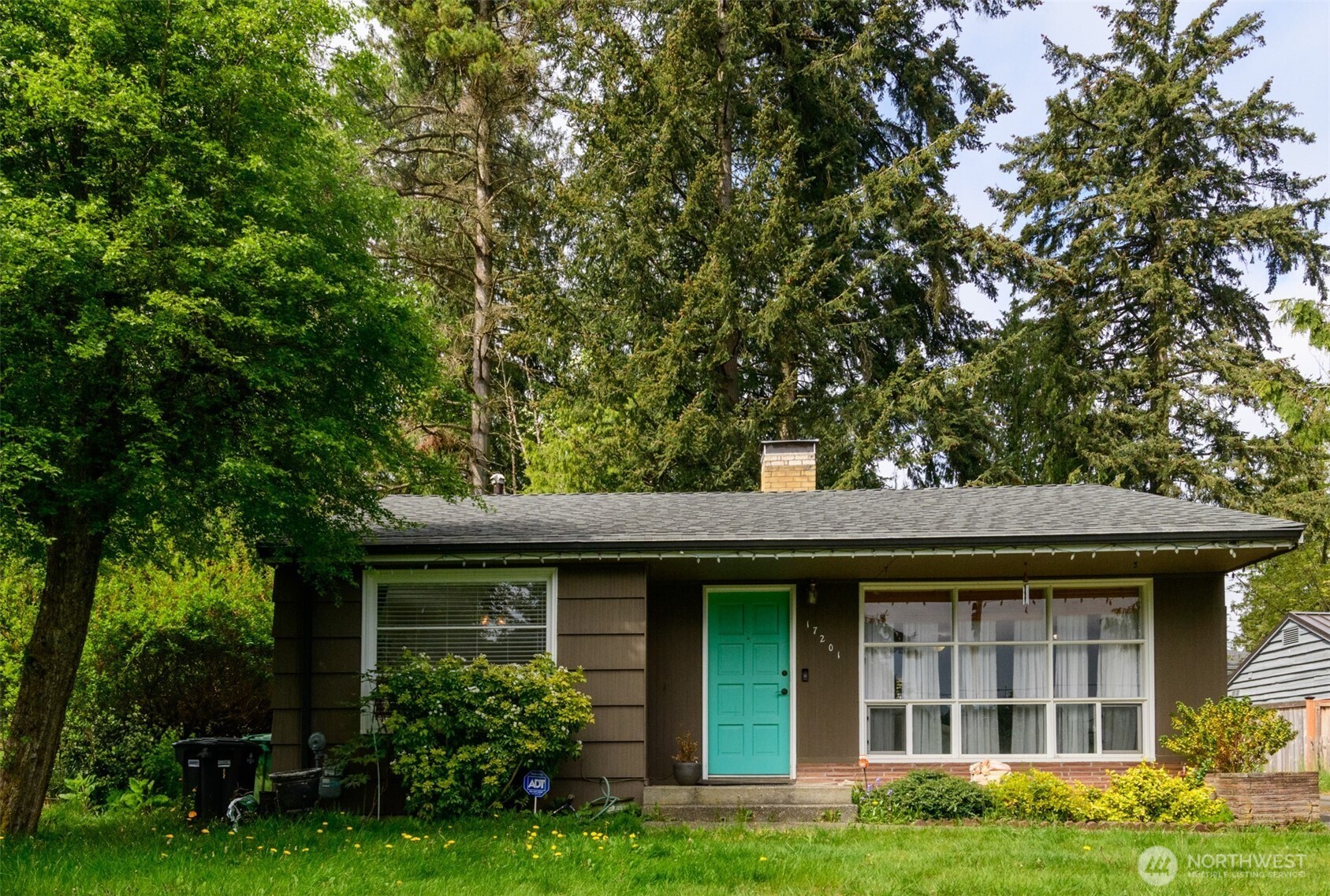 17201 8th Avenue NE Shoreline WA 98155