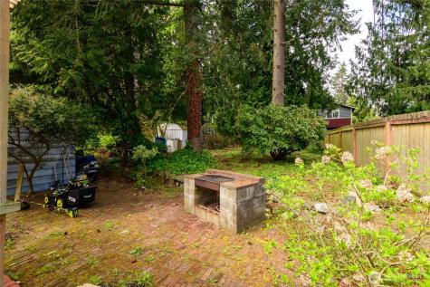 17201 8th Avenue NE Shoreline WA 98155