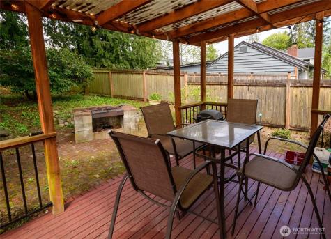 17201 8th Avenue NE Shoreline WA 98155