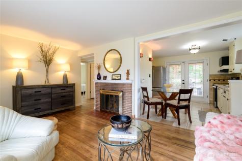 17201 8th Avenue NE Shoreline WA 98155