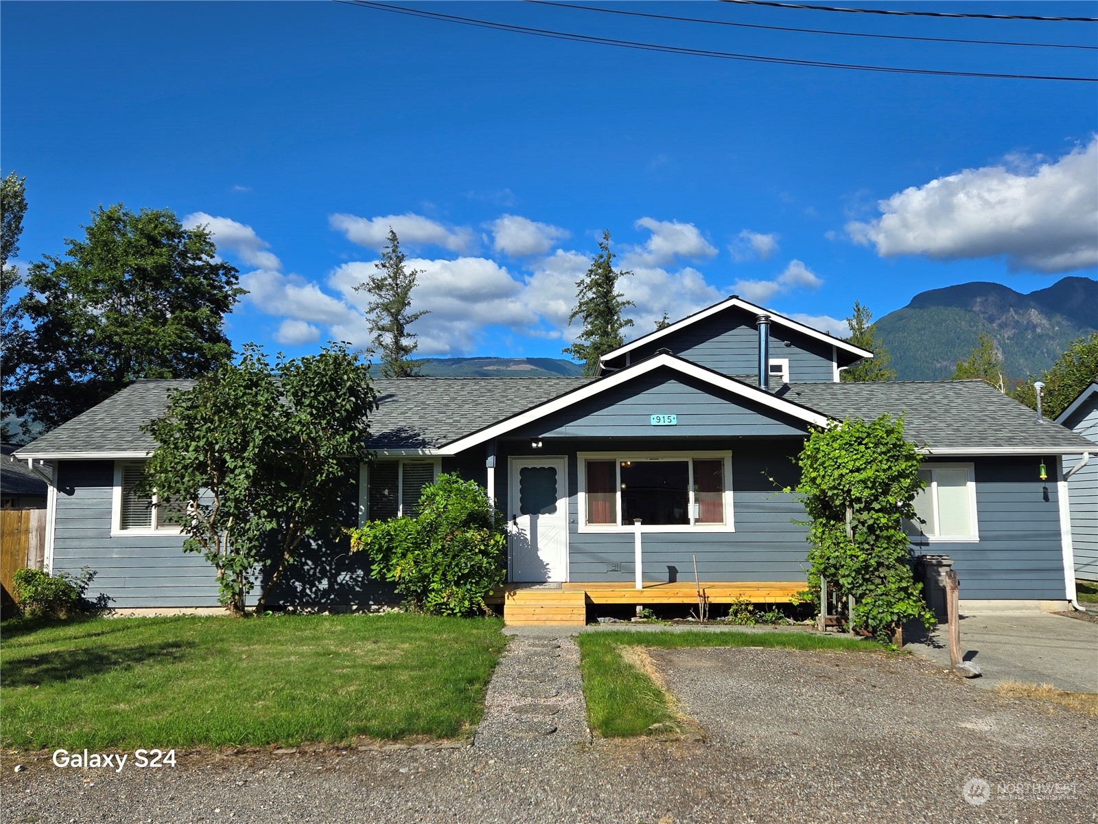 915 Orchard Avenue Gold Bar WA 98251