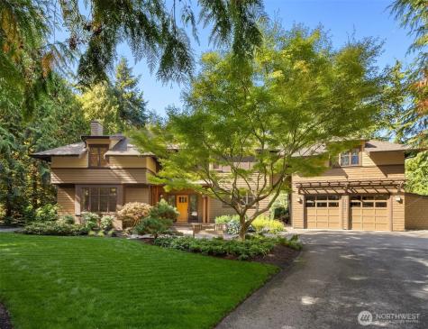 13223 NE Cambridge Crest Way Bainbridge Island WA 98110