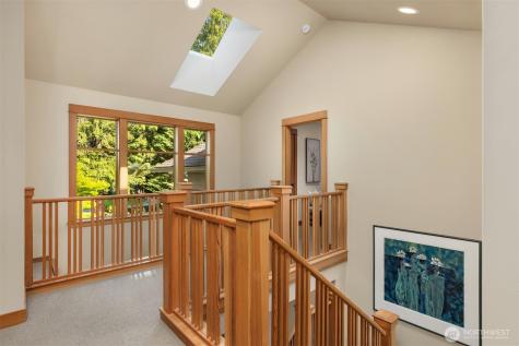 13223 NE Cambridge Crest Way Bainbridge Island WA 98110