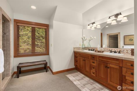 13223 NE Cambridge Crest Way Bainbridge Island WA 98110