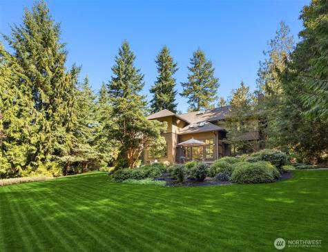 13223 NE Cambridge Crest Way Bainbridge Island WA 98110