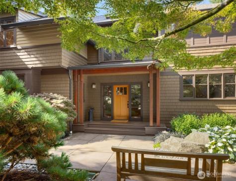 13223 NE Cambridge Crest Way Bainbridge Island WA 98110