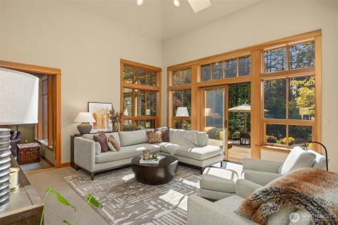 13223 NE Cambridge Crest Way Bainbridge Island WA 98110