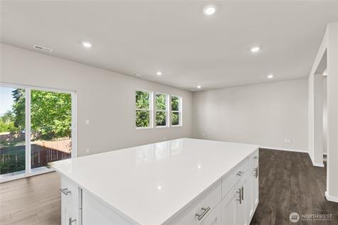 10828 188th Street E Puyallup WA 98374